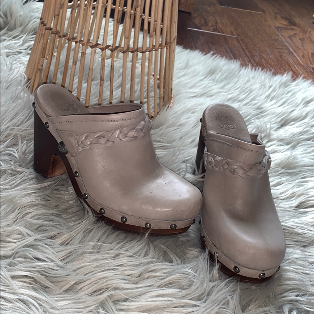 Ugg clogs